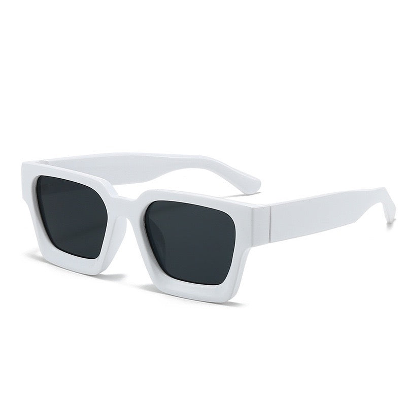 WHITE ORAN